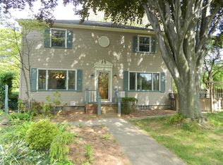 10 Nottingham Cir, Rochester, NY 14610