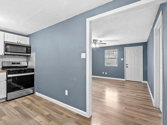 2nd image of 412 Randall St APT A