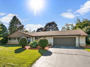 6901 N 98th St, Milwaukee, WI 53224