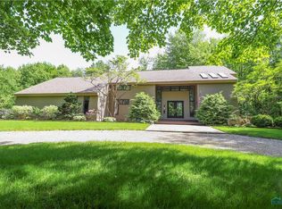 10945 Ramm Rd, Whitehouse, OH 43571