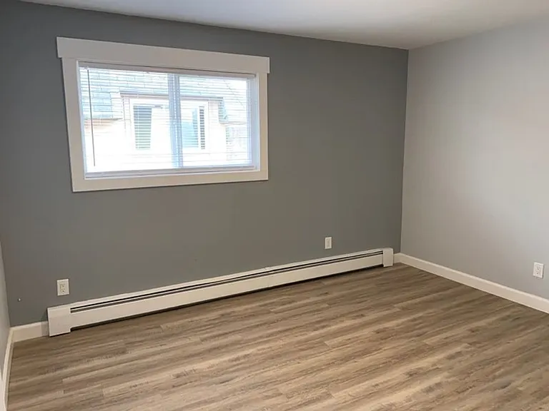 923 E 12th Ave — Photo 2