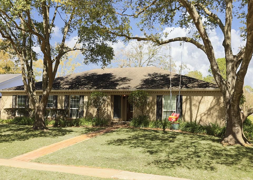 1st image of 10602 Ella Lee Ln