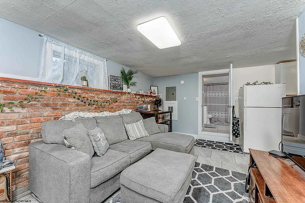 1313 Mineral Ave #A photo 1