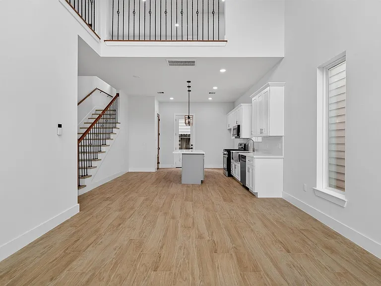 1067 Ferguson Way — Photo 8