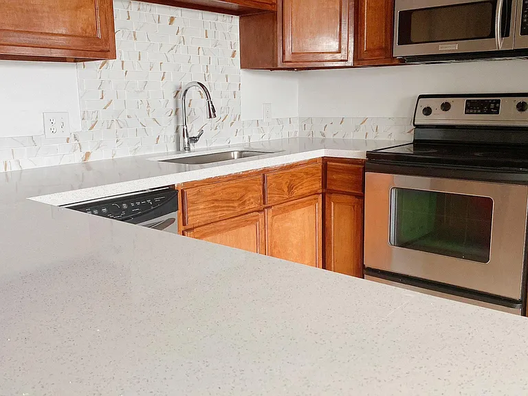 2100 El Dorado Ave #2100 — Photo 9