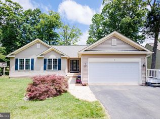 3 Oliver Ct, Fredericksburg, VA 22406