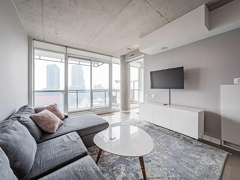 318 King St E #1108 — Photo 12