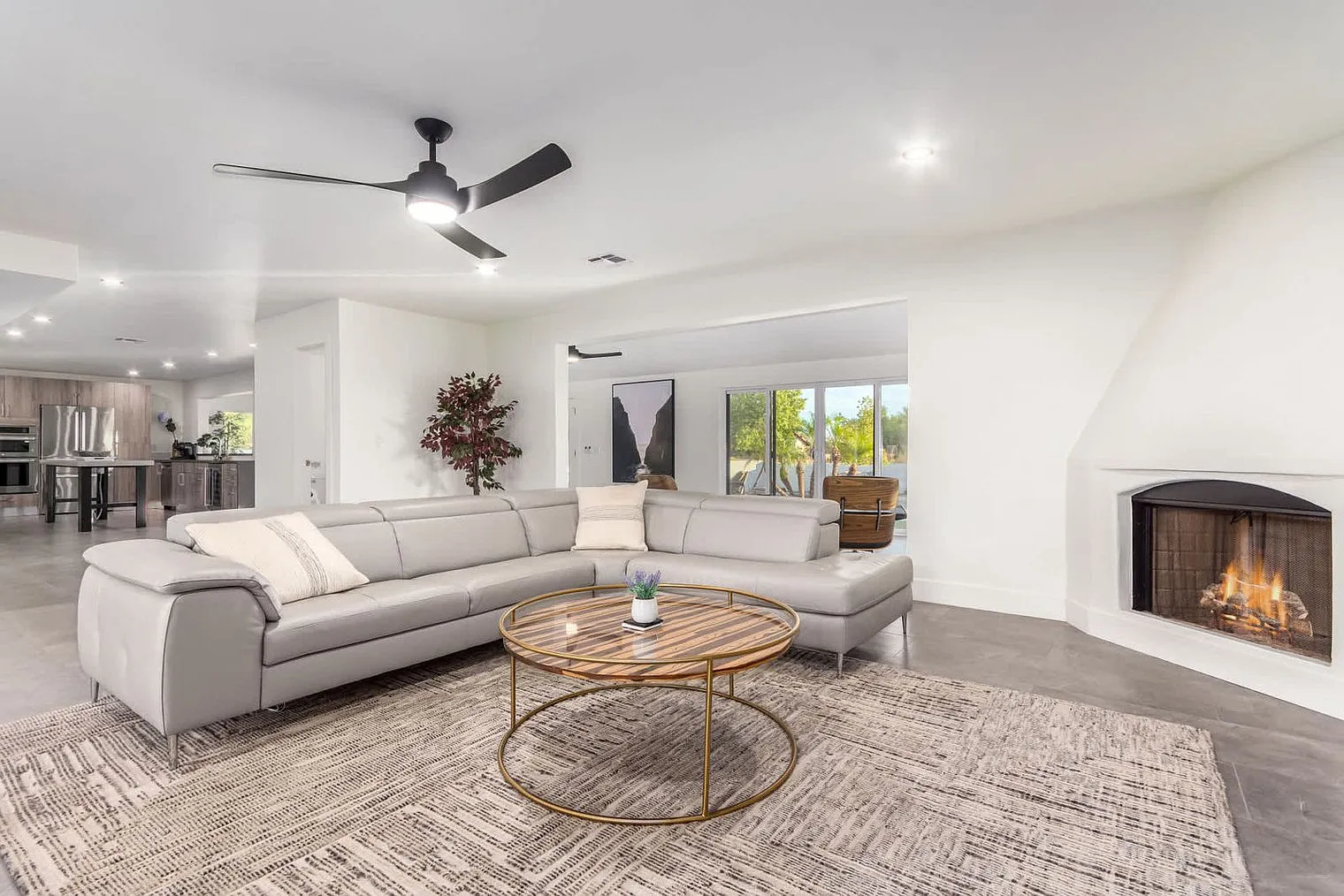 5 bed, 4.0 bath, 4090 sqft, $16,600 — Photo 1