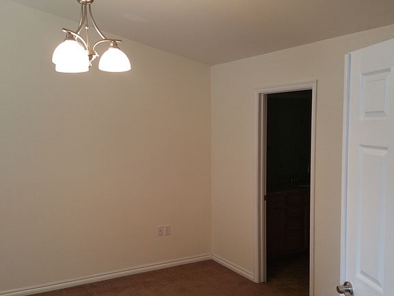 4th image of 12 Fuller Cir