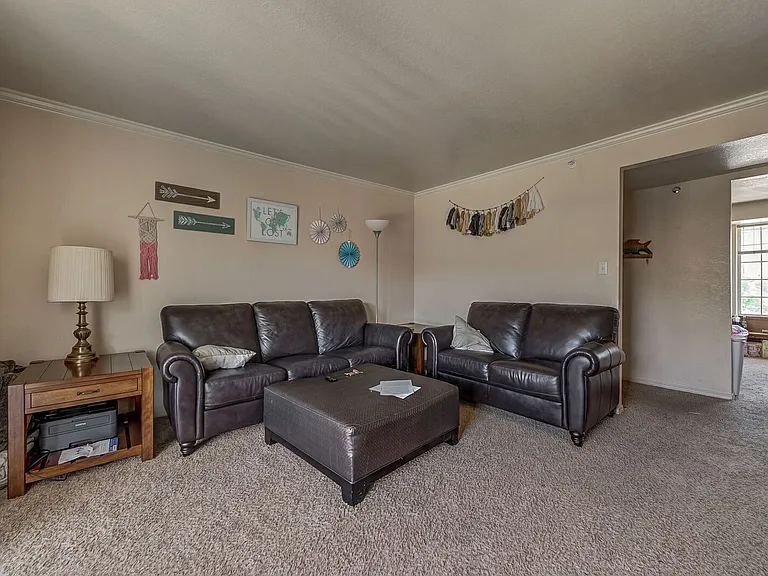718 W 1720 N #328 — Photo 1