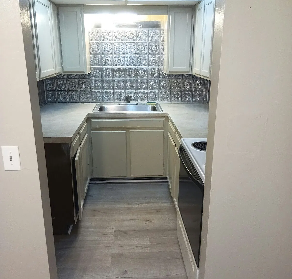 2400 18th Street Southwest, Unit 2406 — Photo 3