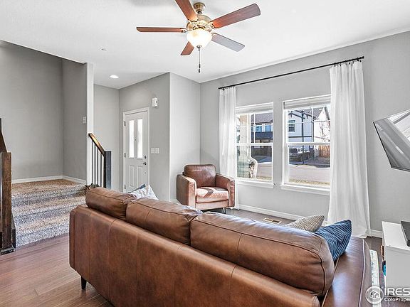 3rd image of 2473 Crown View Dr #6