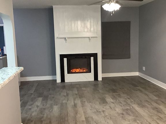 2nd image of 1702 Beechwood Cir N