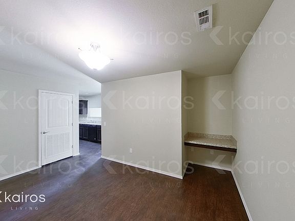 5th image of 3895 E Thomas St #B