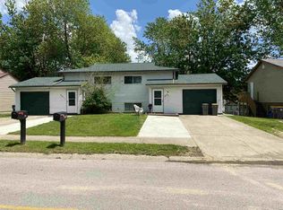 821 S Park Square Dr, Bloomington, IN 47403