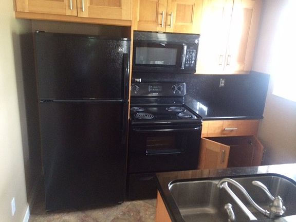 5th image of 2240 SE 27th Dr