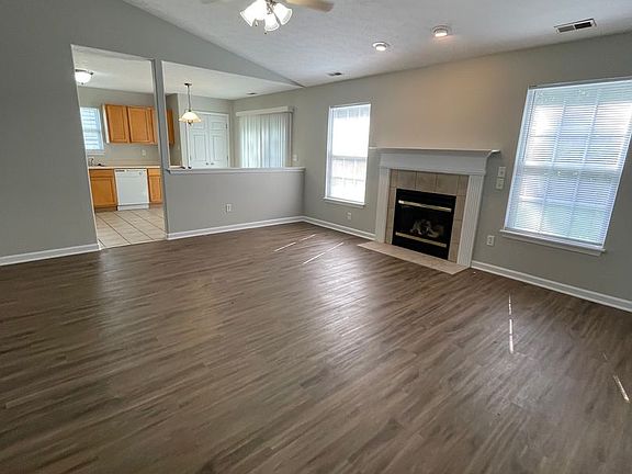 2nd image of 3152 Stratus Dr