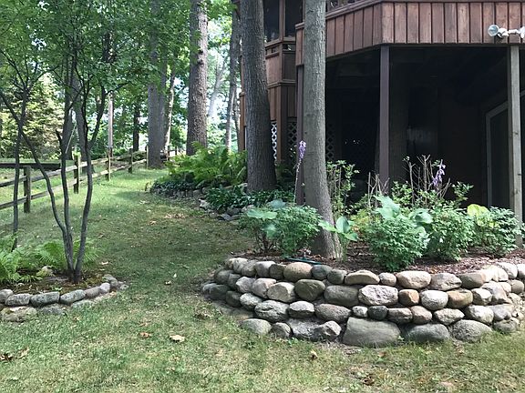 5th image of 34200 Hillside Dr