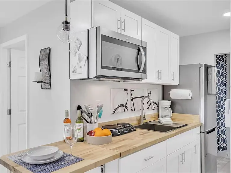 1317 Cocoanut Ave #B — Photo 24