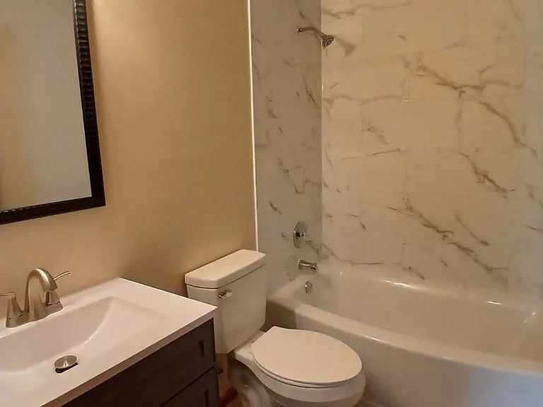 196 Flintridge Dr — Photo 3