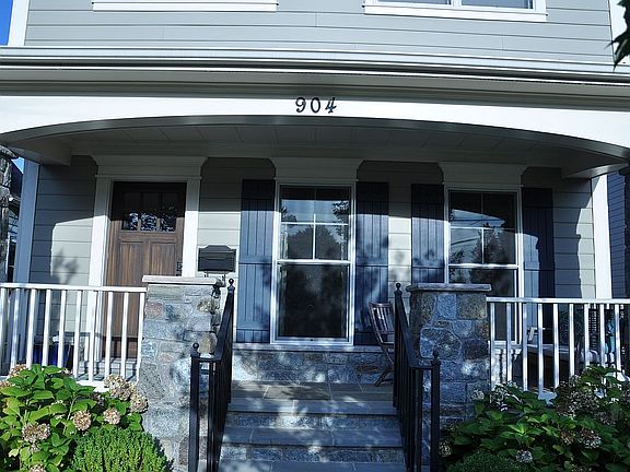 2nd image of 904 N Cleveland St
