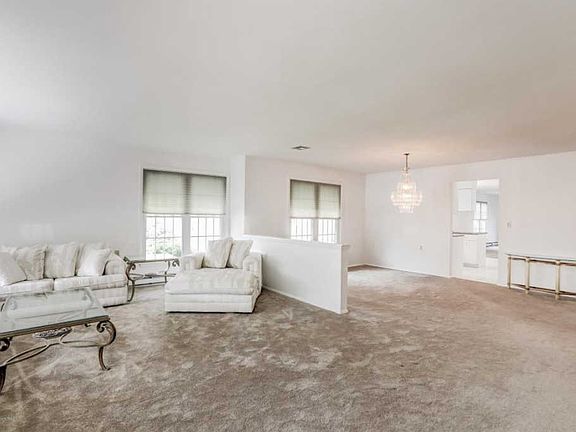 5th image of 104 Buckingham Dr