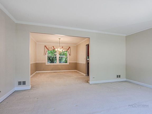 4th image of 231 Alexandria Dr