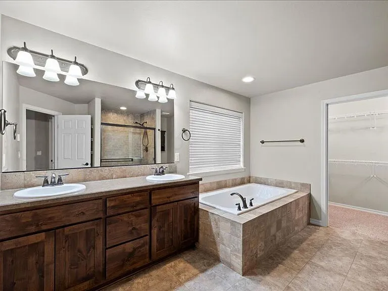 1080 N Montana St — Photo 17