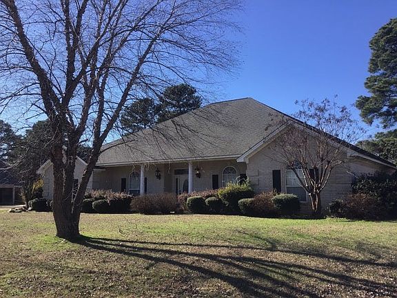 2nd image of 16 Whitney Cir