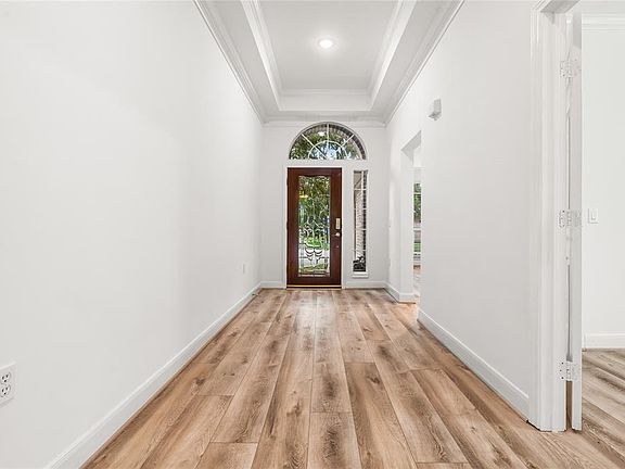 4th image of 8943 Four Leaf Drive