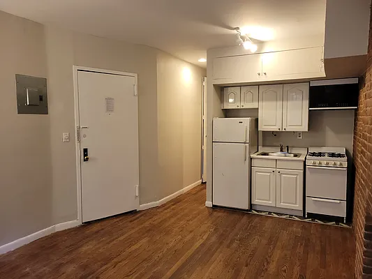 Rented by OGI Management | media 12