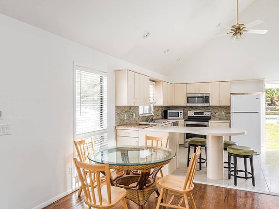 4th image of 8 Kingstown Ave