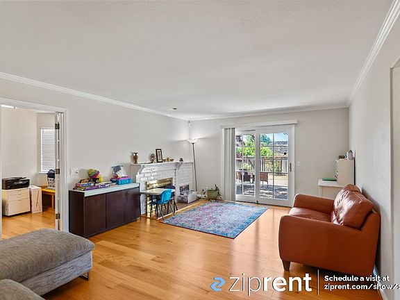 4th image of 811 Louise Dr
