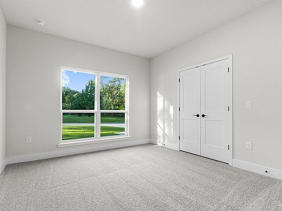 4th image of 1855 Summer Pecan Dr