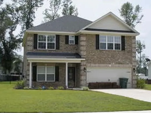 922 Oak Crest Dr, Hinesville, GA 31313