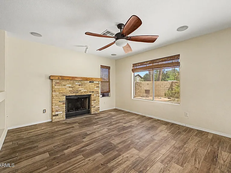 2155 W Olla Ave — Photo 8