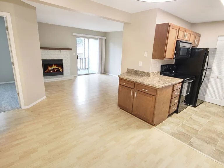 17048 Sandalwood Creek Dr #B — Photo 4