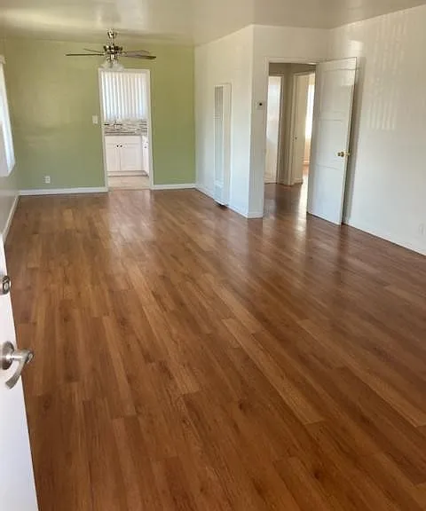 2140 1/2 N Lincoln St — Photo 5