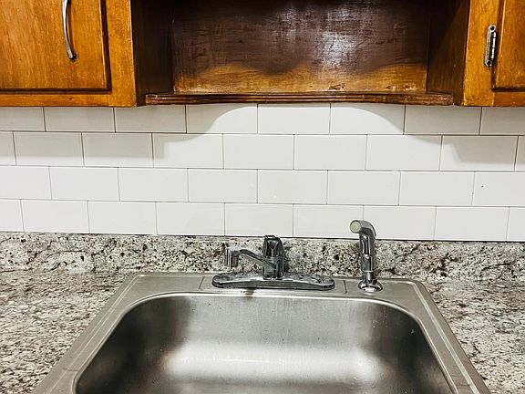 5th image of 1308 43rd St #1