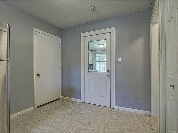 3rd image of 4625 E 26th St