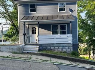 531 W End Ave, Coraopolis, PA 15108