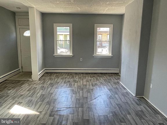 4th image of 319 Hudson St