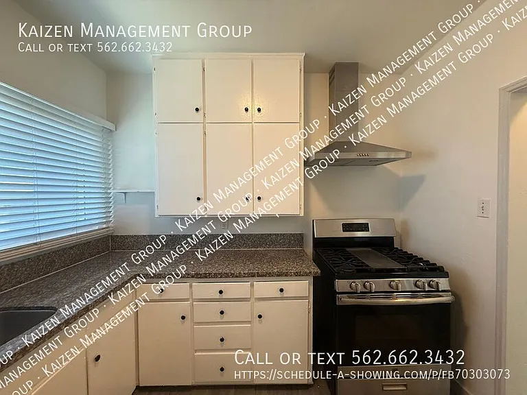 1634 Pine Ave #F — Photo 7