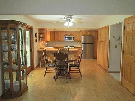 4th image of 26550 Marion Ct