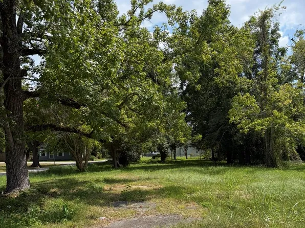 3455 Quinn St, Beaumont, TX 77703