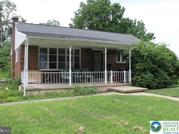 71 E Station Ave, Coopersburg, PA 18036