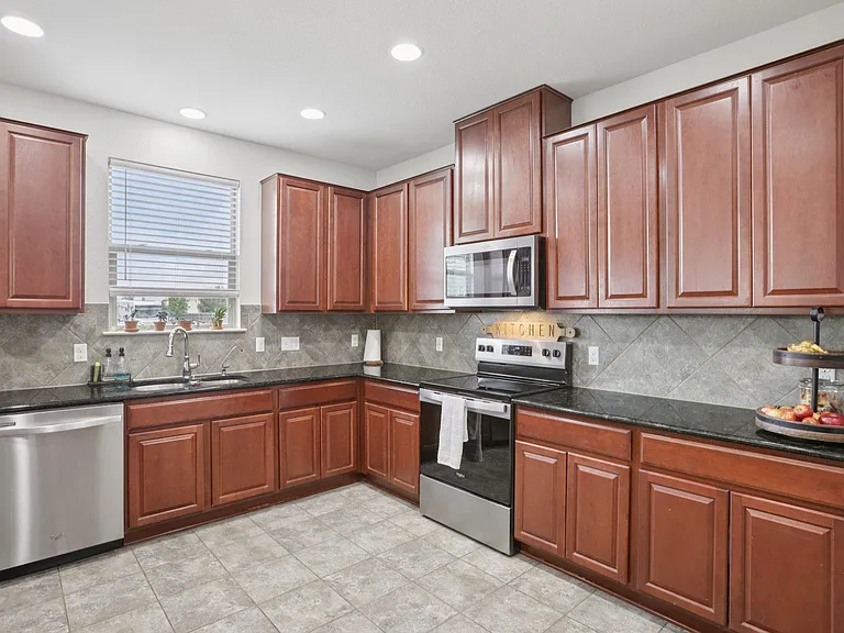 132 Brittany Ln — Photo 11