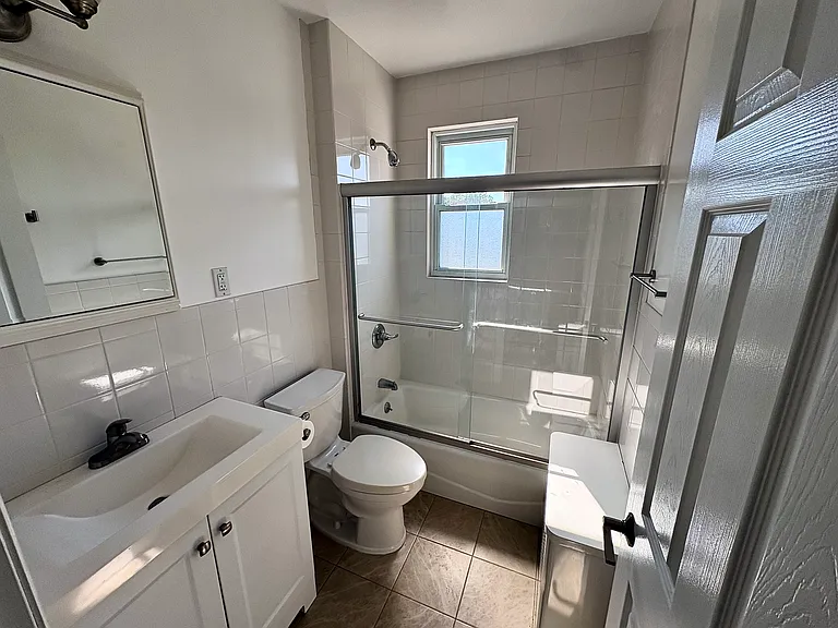 25-71 48th St #2 — Photo 7