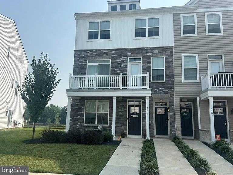 4774 Franklin Cir — Photo 1