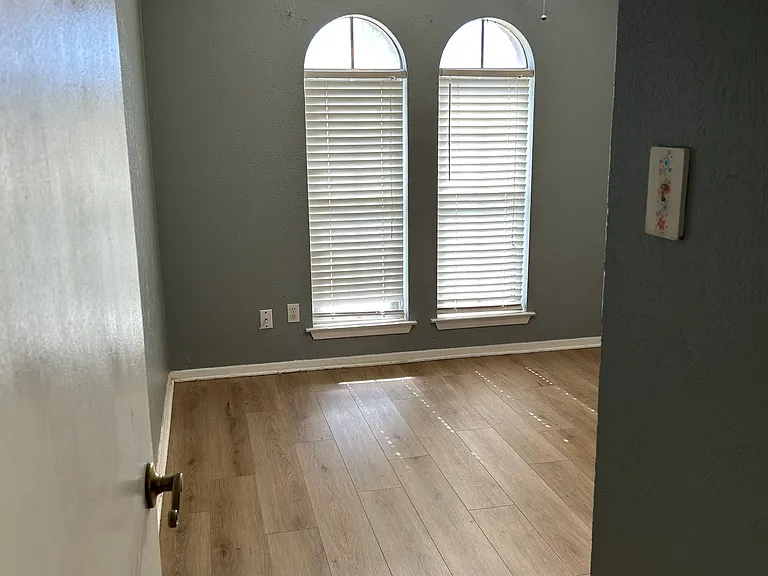 6045 Hillcrest Dr — Photo 7